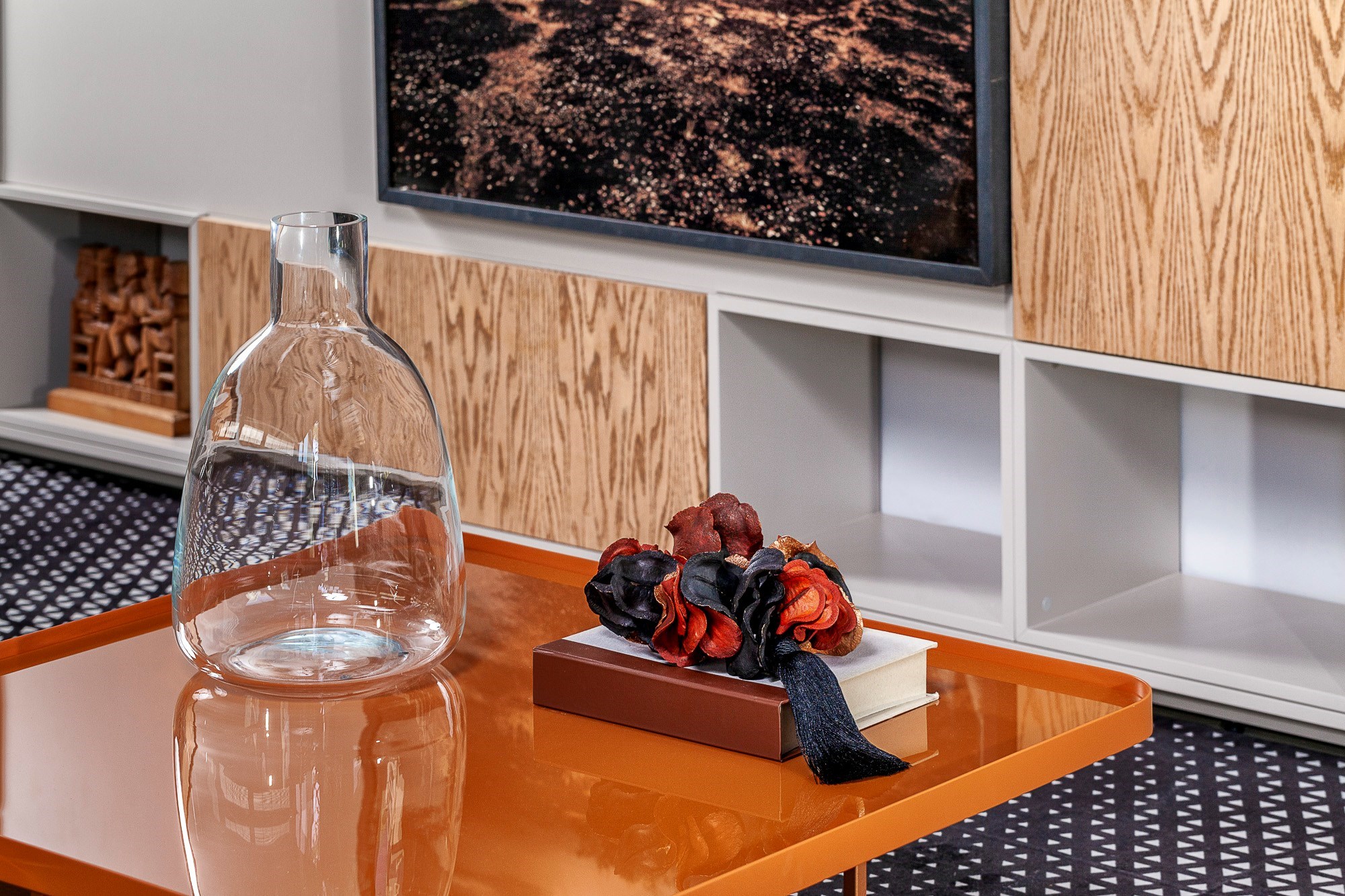 YA045CL5-  MINI COLAR BOCA SAPO PRETO/COBRE/LARANJA COM PING PRETO