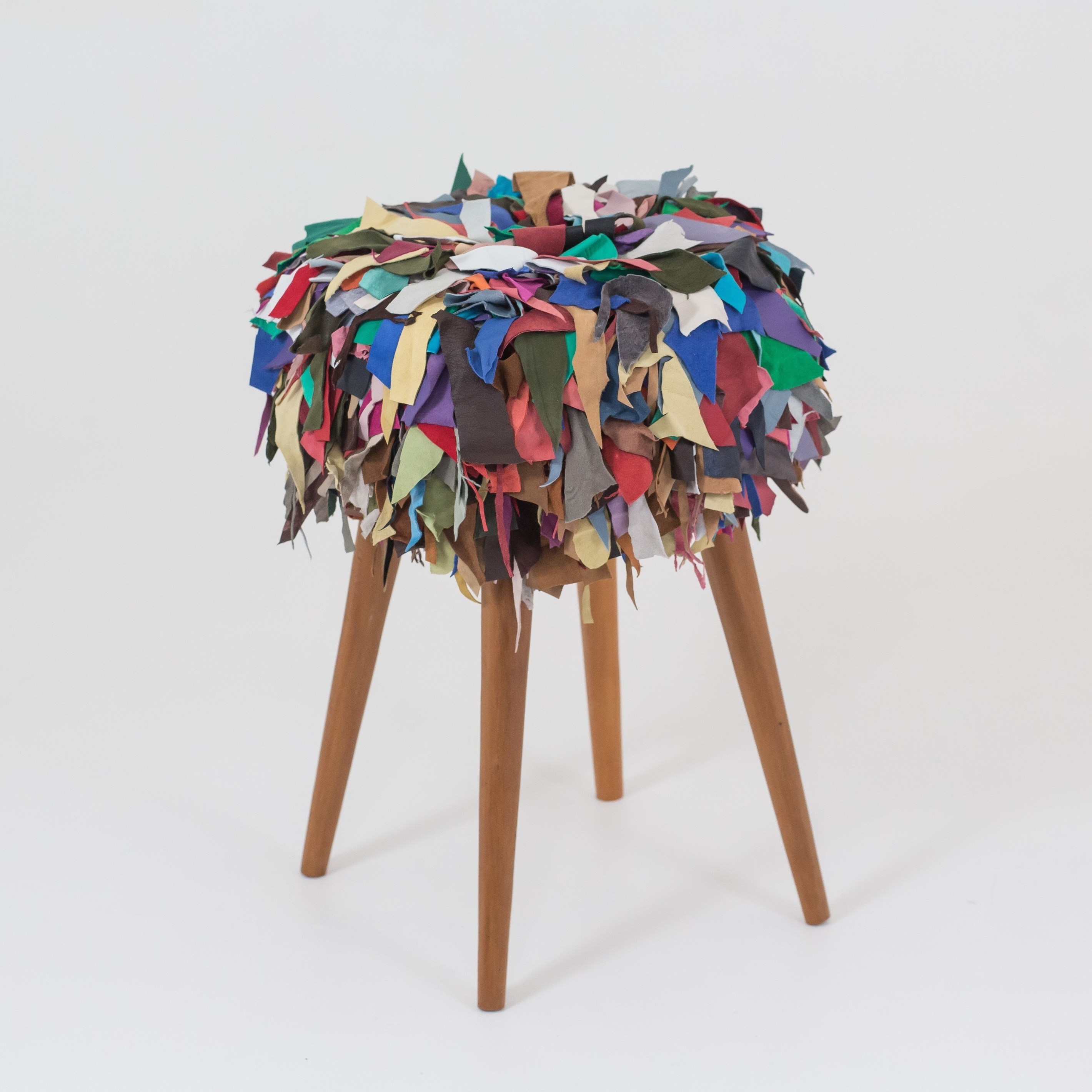 Banco Fragmentos de Couro