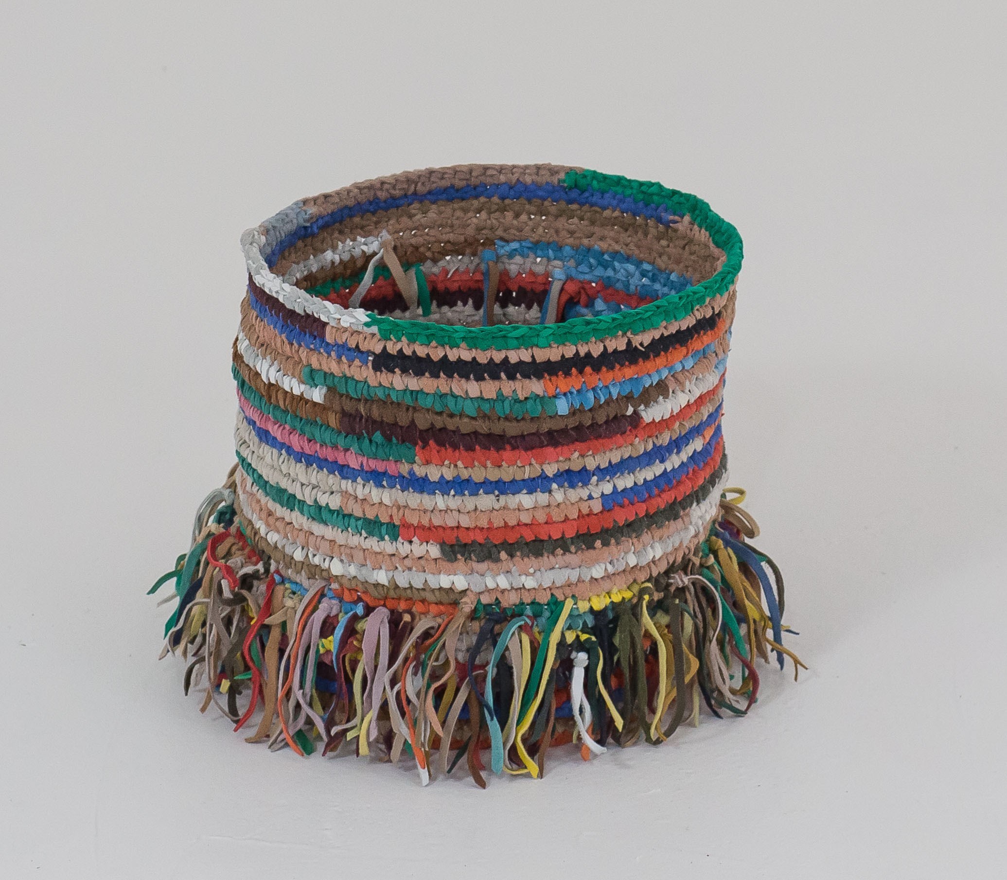 Cachepô Franjas de Couro P 